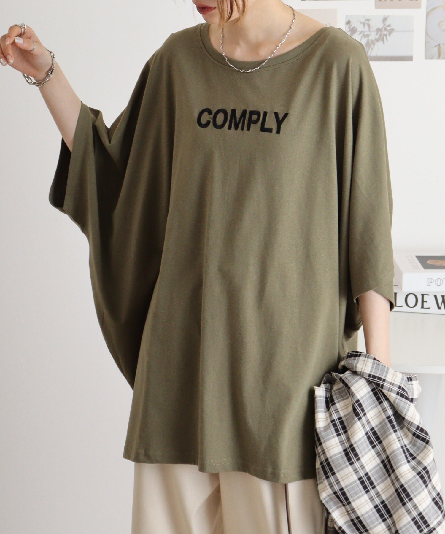 オーバーサイズ刺繍&プリントプルオーバーTee