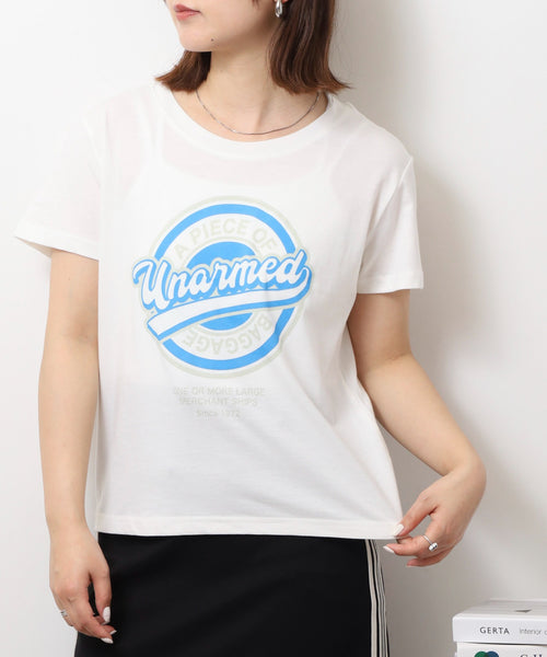 オーバーサイズシルエットショート丈ロゴプリントTシャツ
