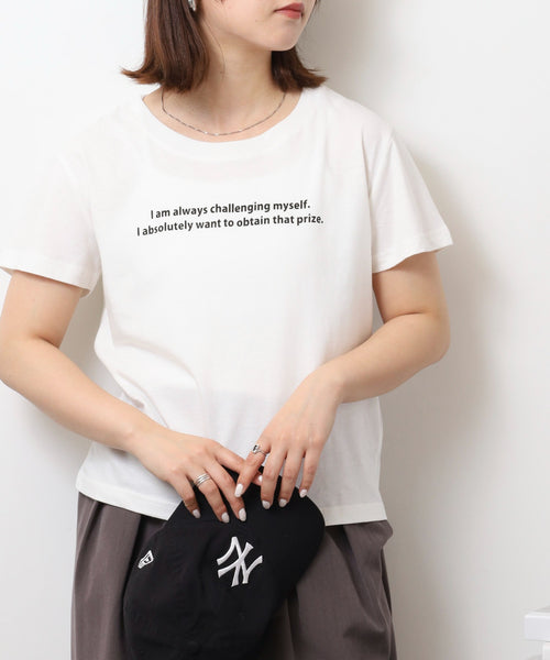 オーバーサイズシルエットショート丈ロゴプリントTシャツ