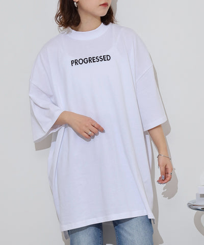 胸元刺繍ロゴスーパーBIGサイズモックネックTシャツ