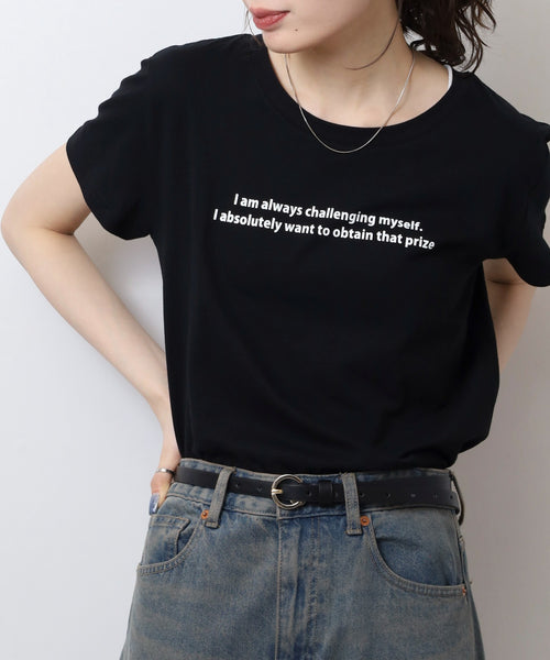 オーバーサイズシルエットショート丈ロゴプリントTシャツ