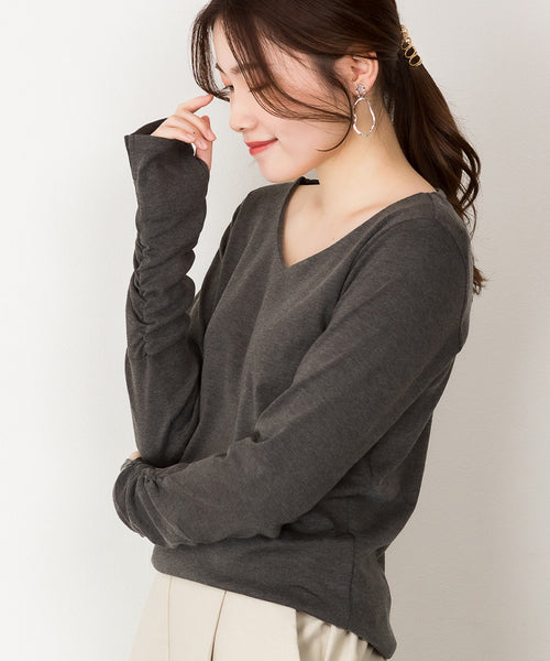 Vネック指空きTシャツ