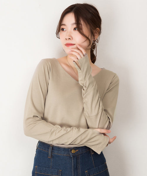 Vネック指空きTシャツ