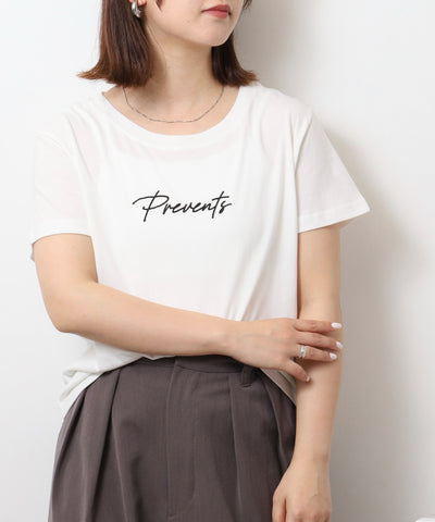 オーバーサイズシルエットショート丈ロゴプリントTシャツ
