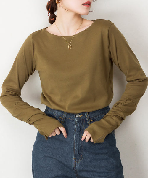 ボートネック指空きTシャツ