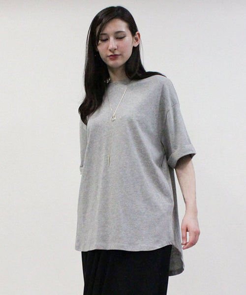 ロールアップハーフスリーブカットソー　ゆったりとしたシルエットがかわいい レディースファッション通販 M-L LL-3L 4L-5L Tシャツ ロールアップ ビッグTシャツ ビッグシルエット 五分袖 オーバー 無地 シンプル カット