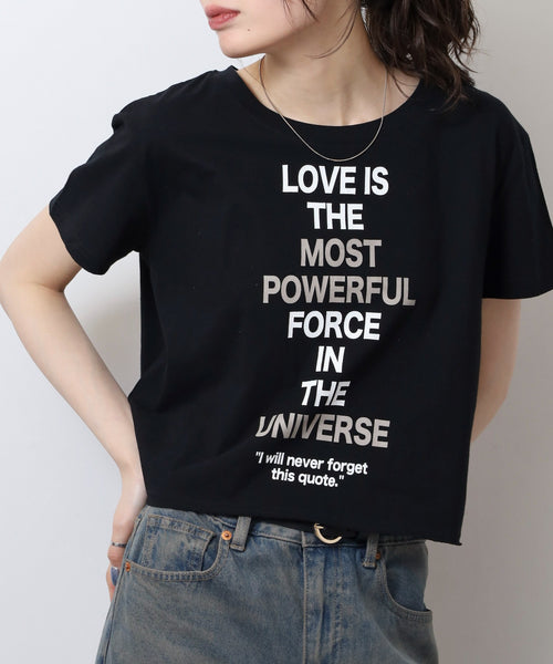 ショート丈裾フリンジオーバサイズシルエットロゴプリントTシャツ